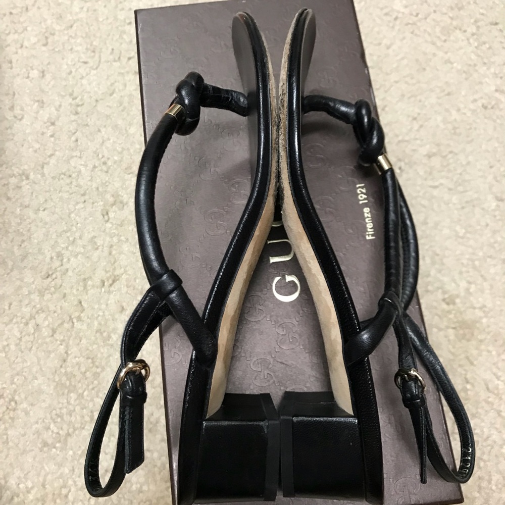 ❌SOLD❌💯 Authentic GUCCI strappy sandals in black - Picture 7 of 7
